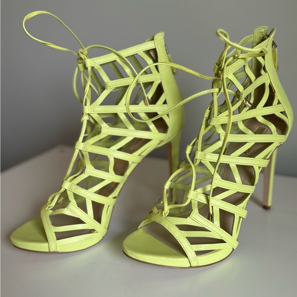 Heels Guess , size 9 - Picture 5 of 11